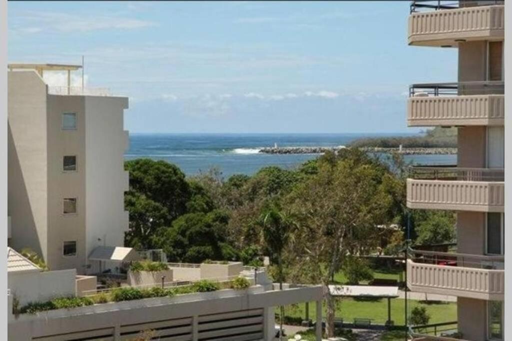 Nautilus Resort - Private Apartment Mooloolaba Exterior photo